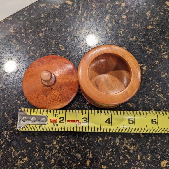 Turned wood bowls with lid - Picture 4 of 4